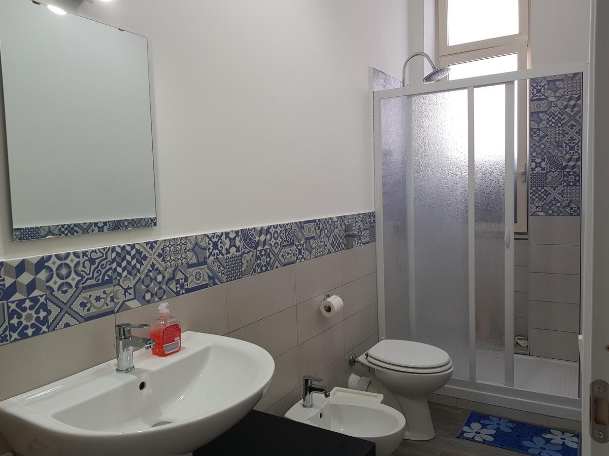 Jonathan Hostel & Guesthouse Palermo Esterno foto
