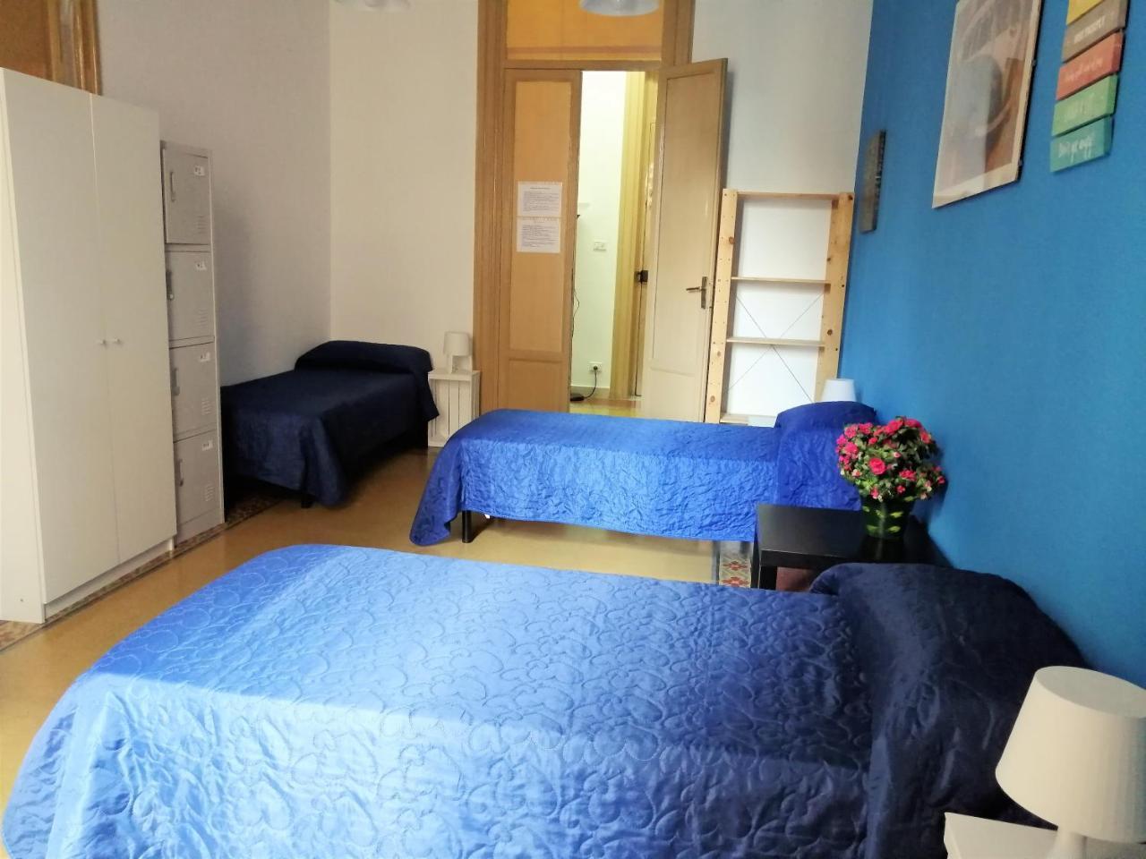 Jonathan Hostel & Guesthouse Palermo Esterno foto