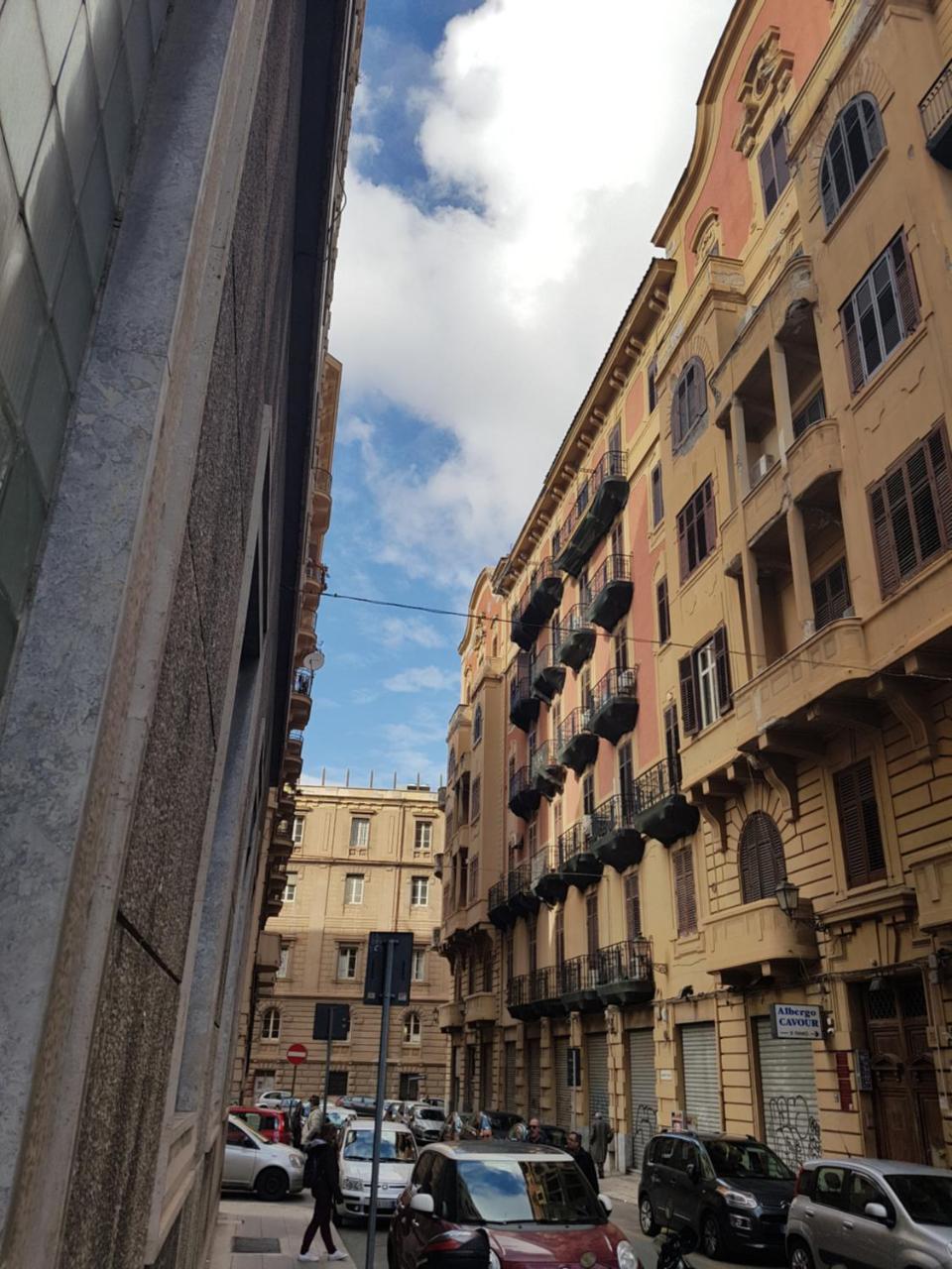 Jonathan Hostel & Guesthouse Palermo Esterno foto