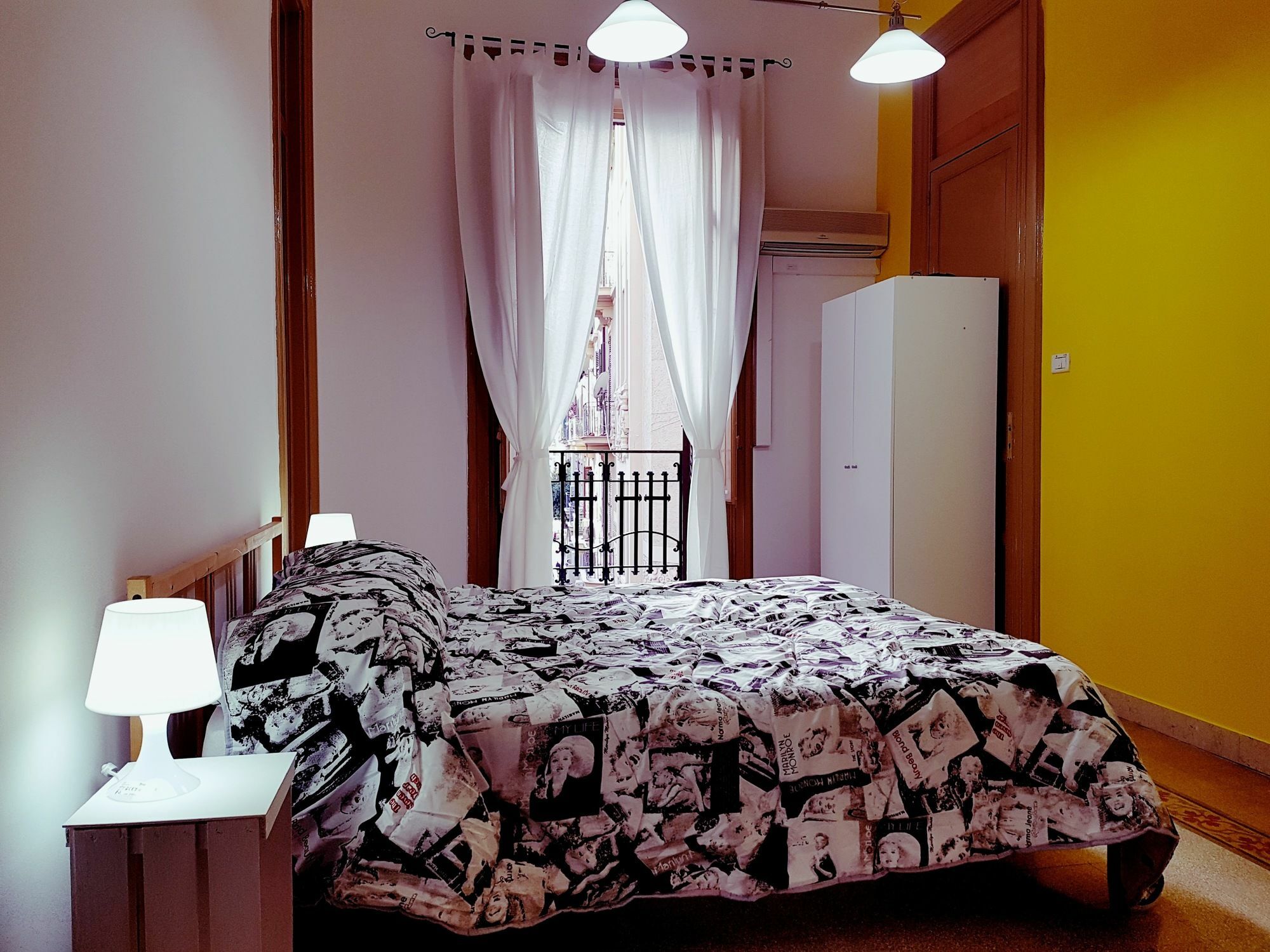 Jonathan Hostel & Guesthouse Palermo Esterno foto